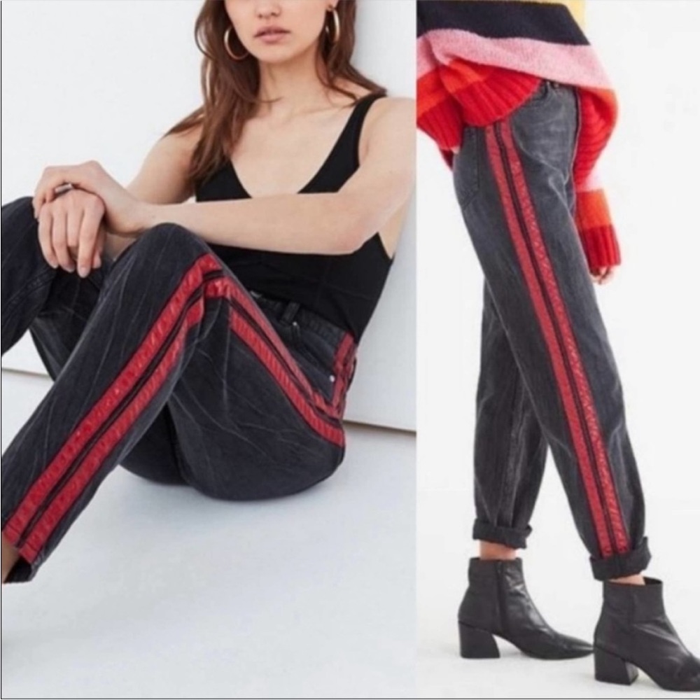 UO BDG High Rise Wedgie Mom Jean